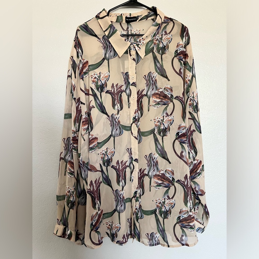 Pretty Little Thing Button Up Top